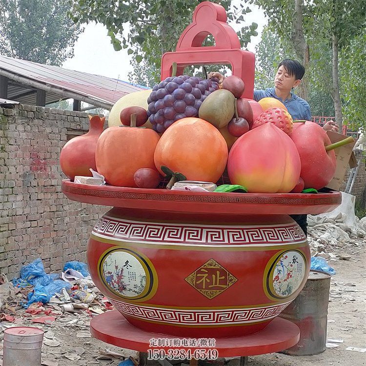 景觀果籃雕塑擺件優(yōu)選，陸地擺件，玻璃鋼果籃雕塑供應(yīng)